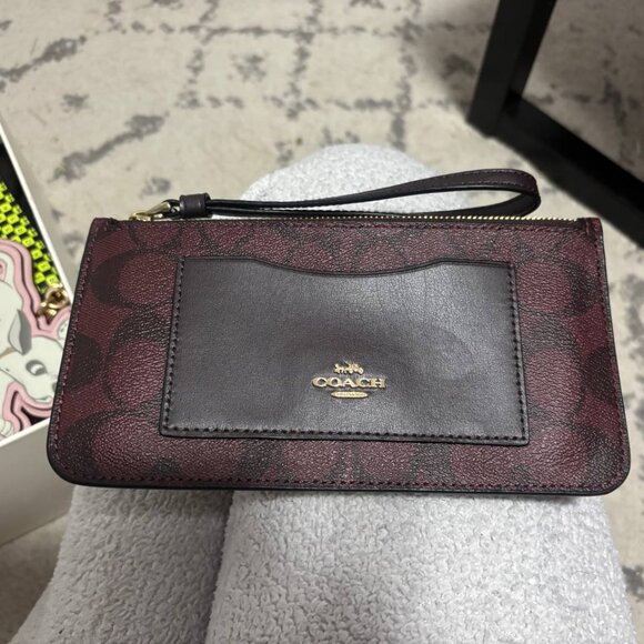 Coach going-out wrislet - Picture 1 of 3